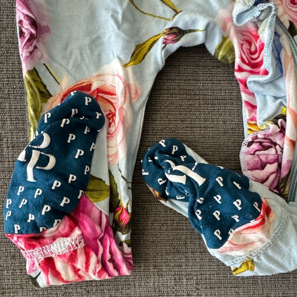 Posh Peanut Footie - Picture 3 of 4